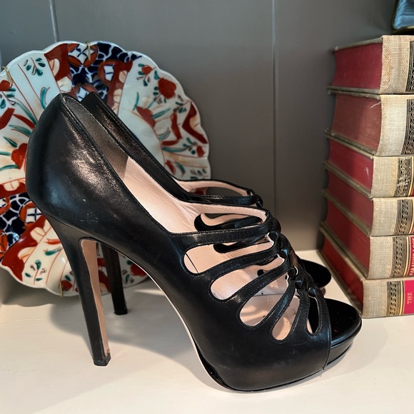 Authentic Versace Genuine Leather Stilettos - Picture 2 of 4